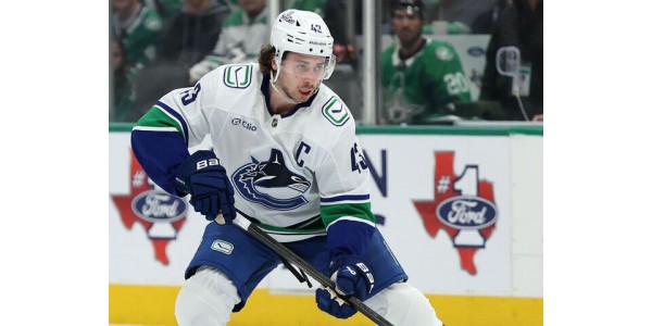 Quinn Hughes gav upp deltagandet i Four Nations Tournament på grund av fysiska skäl